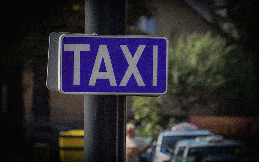 taxi rzeszow postoj